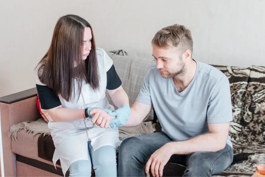 Нарколог на дом в Корсакове: быстро, недорого